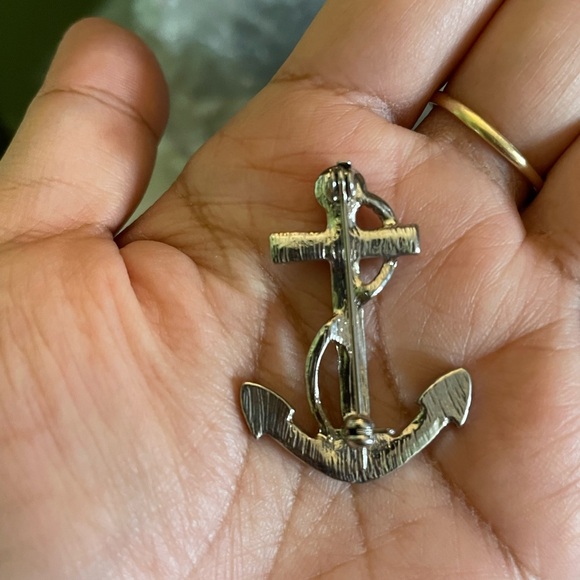 Sparkling AB Crystal Anchor Brooch and Bracelet Set - Picture 8 of 12